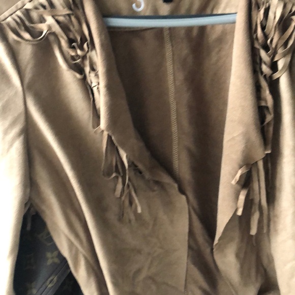 Frayed Jacket - Picture 3 of 4